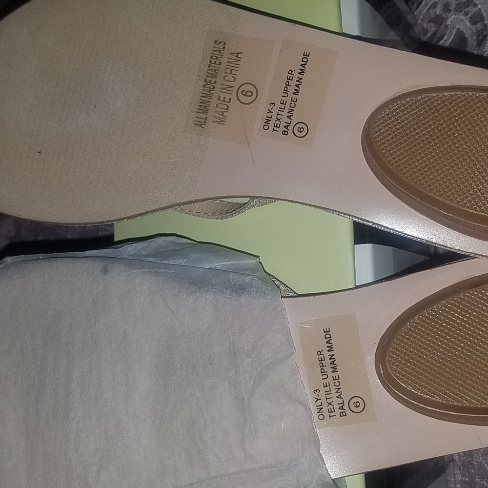 New Rhinestone flip flops - Picture 4 of 6